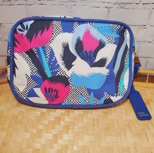 Santorini × Estee Lauder makeup bag